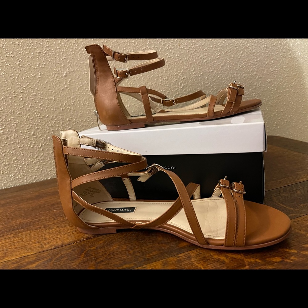 Sandals - Picture 3 of 4